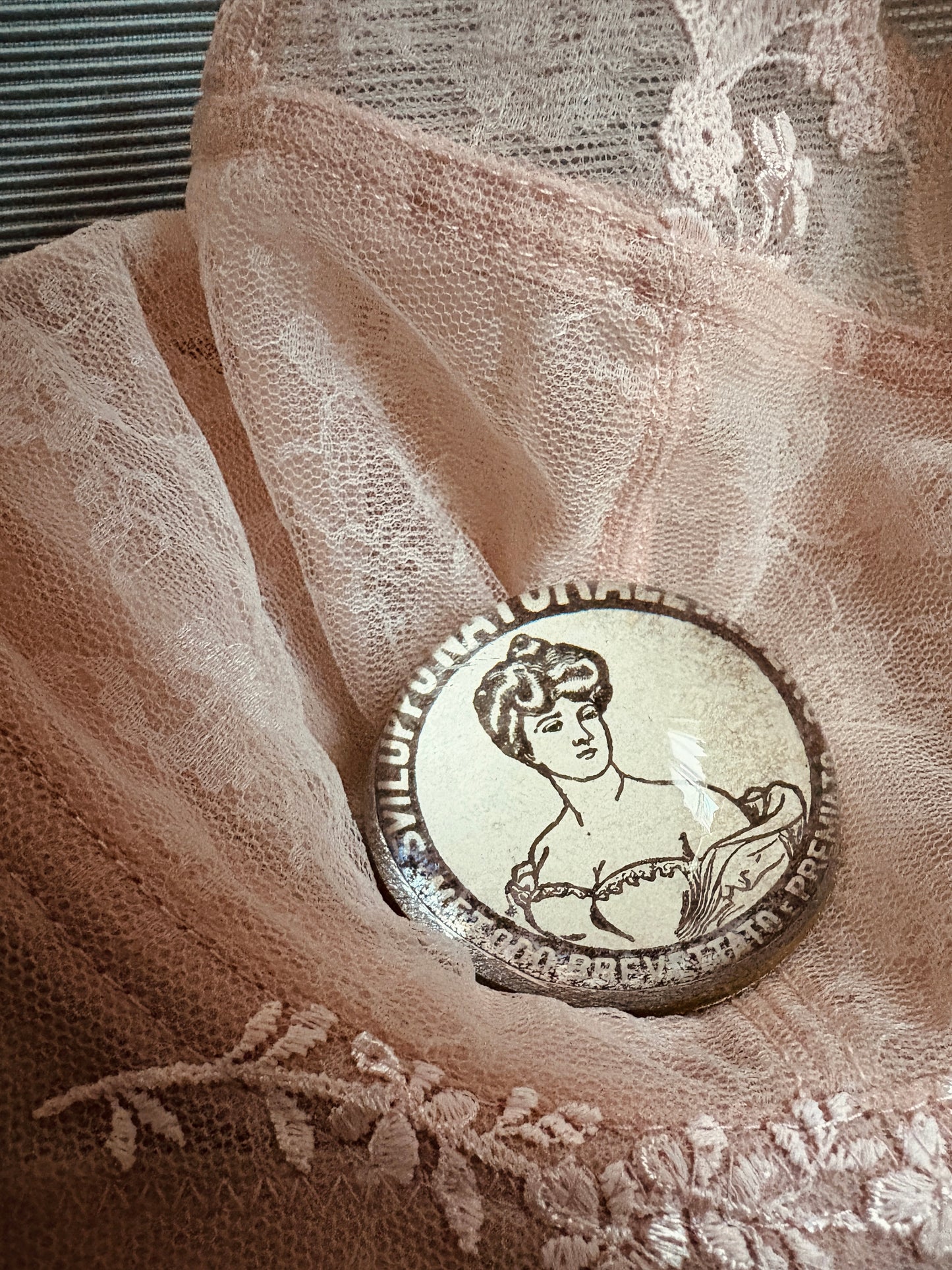 PostaFerma: Advertisement: Natural Breast Development