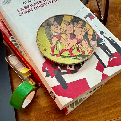 Mini shelfie: Gordon captured 