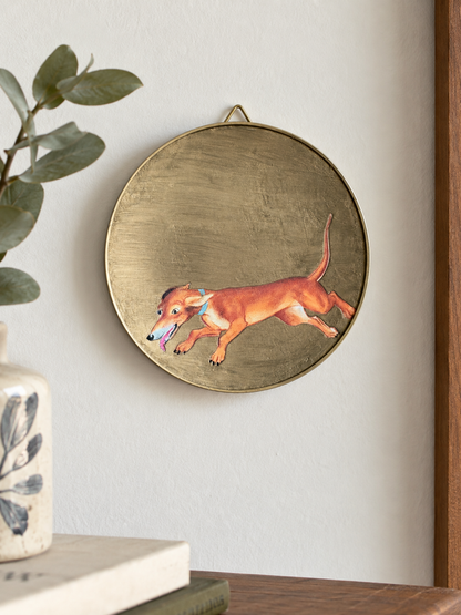 Shelfie tondo Ø15 cm con bassotto a pelo liscio, ritaglio originale del 1958, appeso a parete
