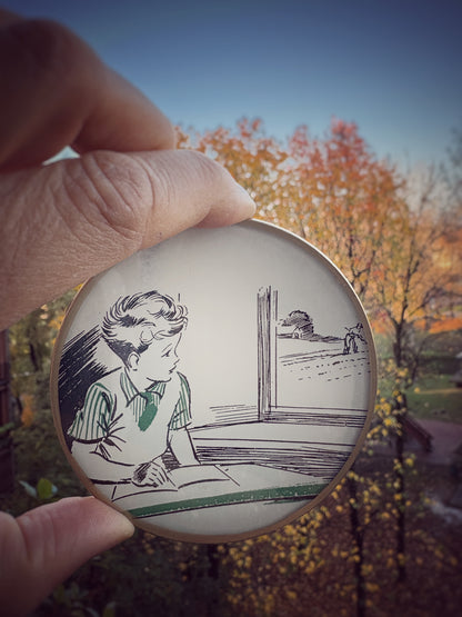 Mini shelfie: Child looking at the countryside 