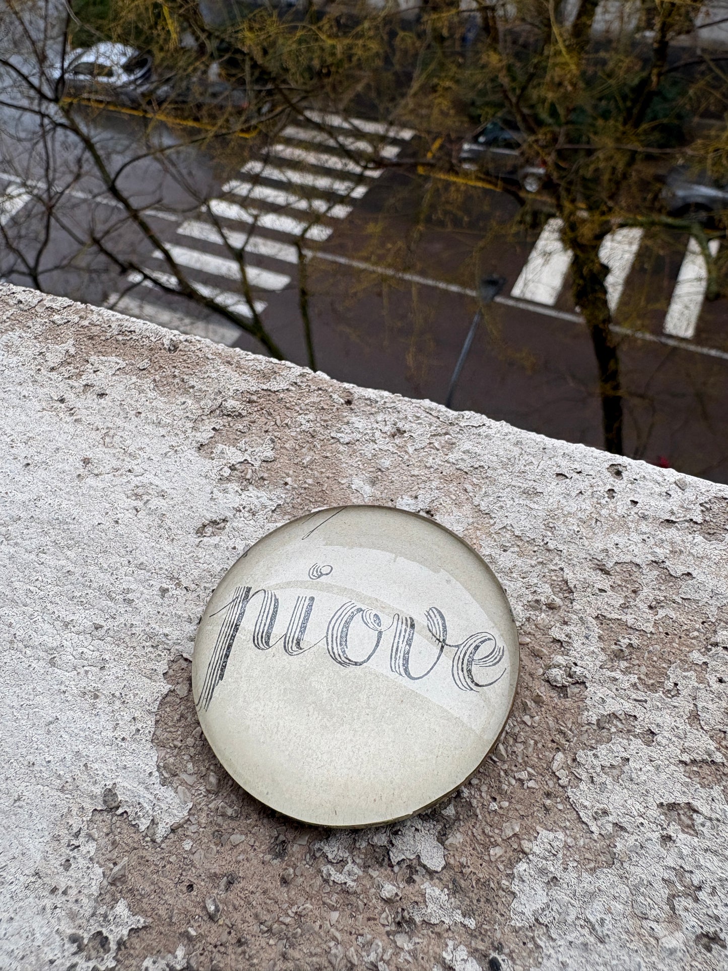 Occhiolino variegato: 'Piove', tipografia retrò