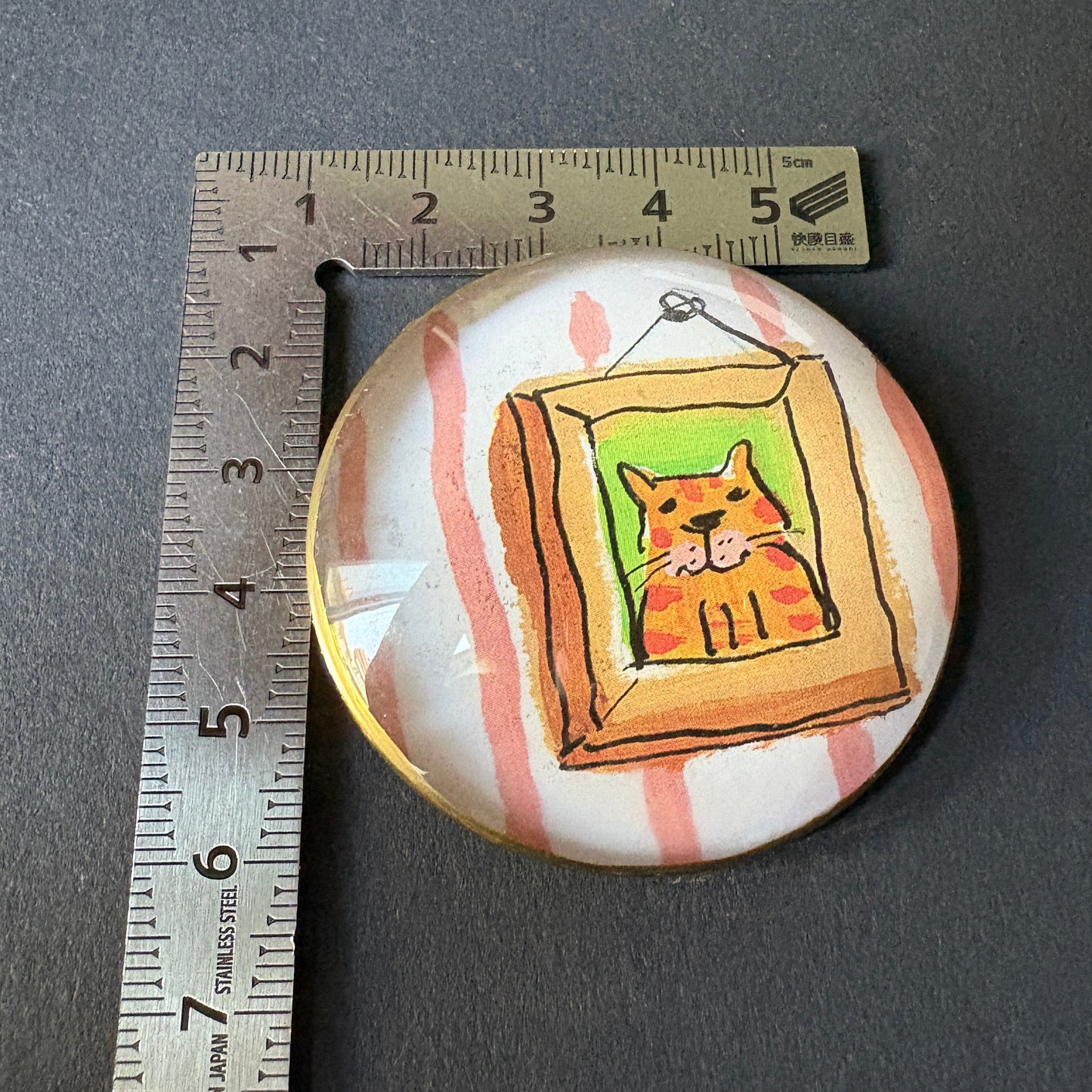 Fabulous wink: picture with cat