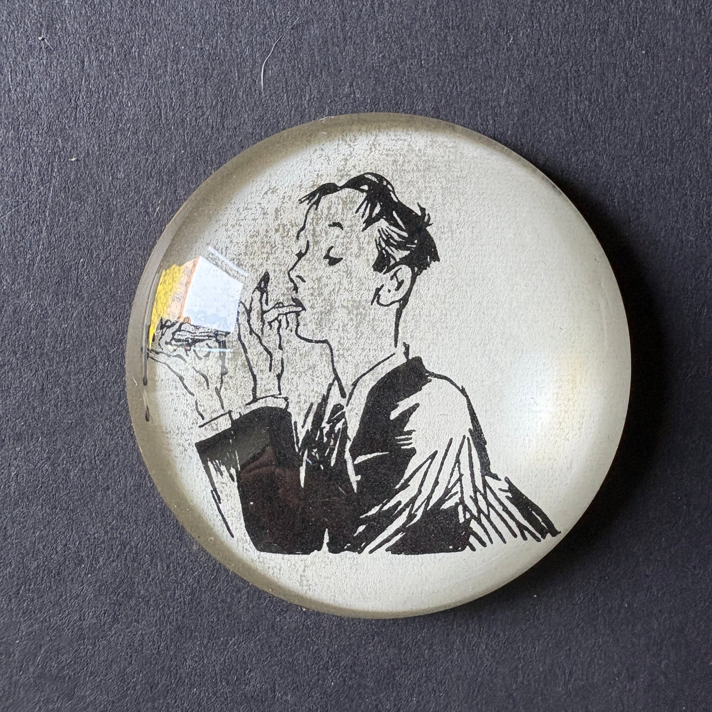 Occhiolino favoloso: Uomo che si lecca le dita, 1960