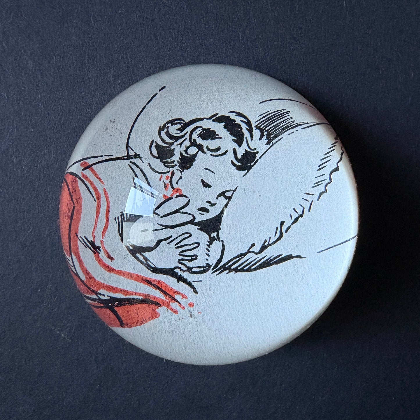 PostaFerma: Bimba che dorme abbracciata al coniglietto