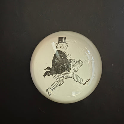 PostaFerma: Man in a tuxedo and a briefcase