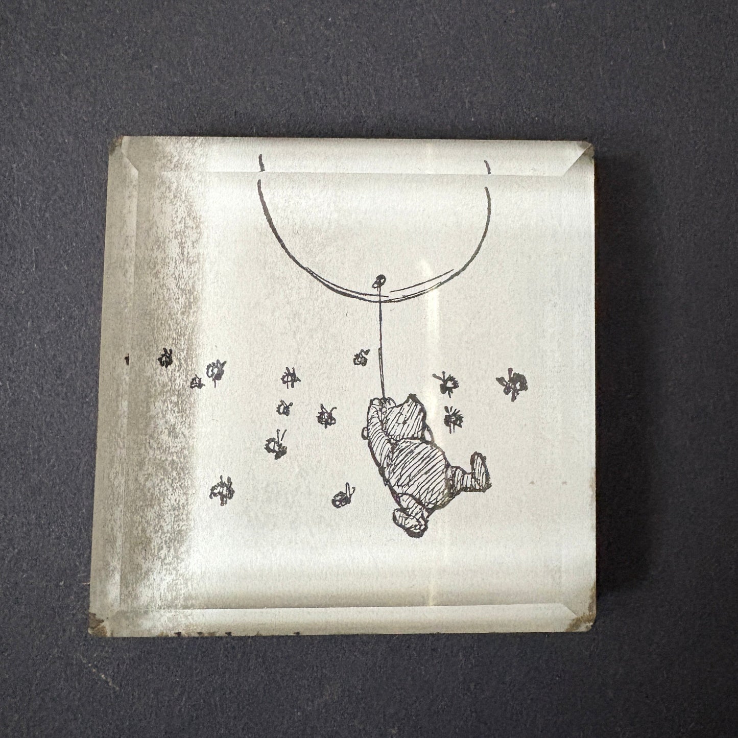 PostaFerma: Winnie the Pooh hanging from a balloon