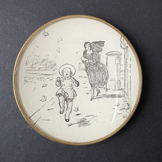 Mini shelfie: Bimbo che corre in una giornata d'autunno