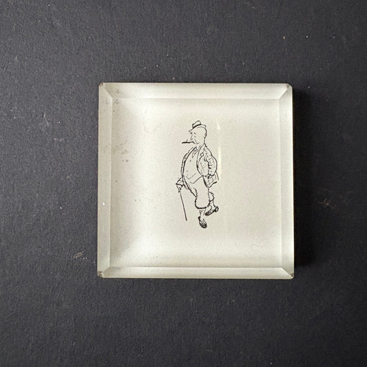 PostaFerma: Gentleman walking with a cane and a cigar