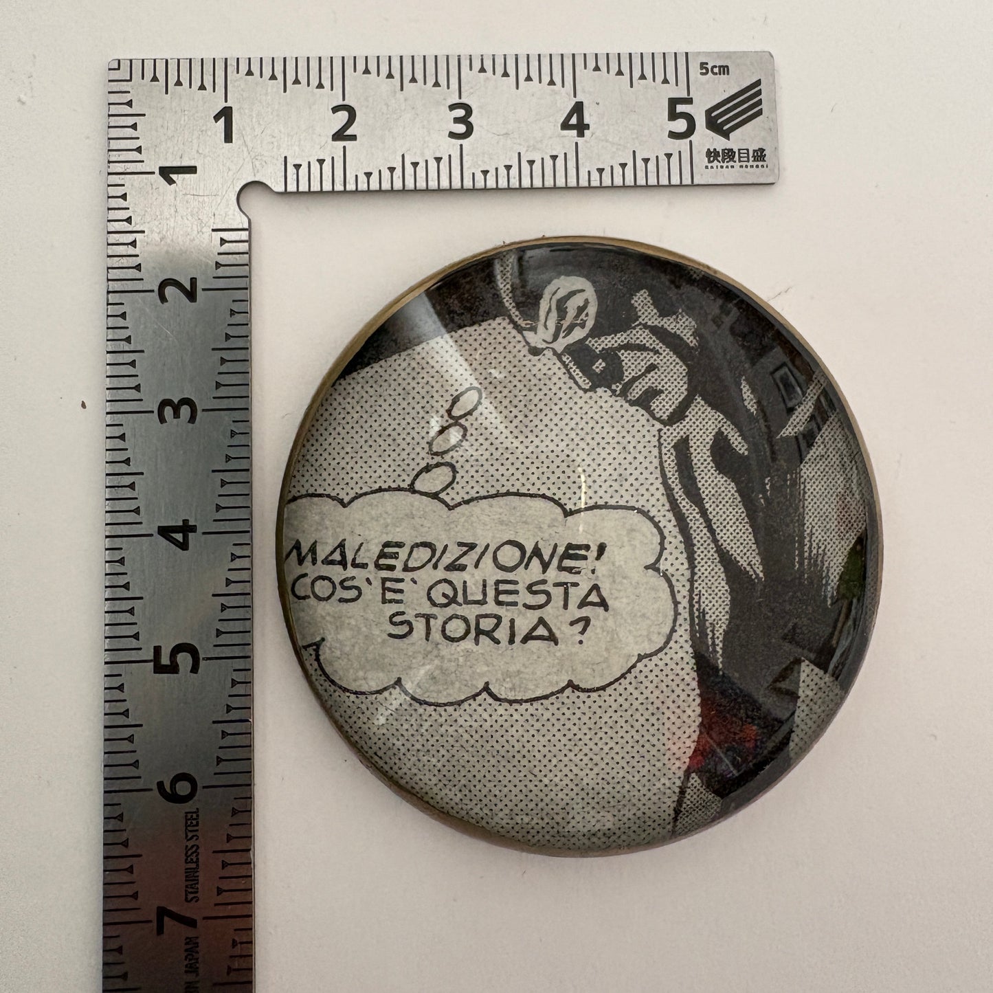 Cartoon Wink: Dylan Dog Gets Punched