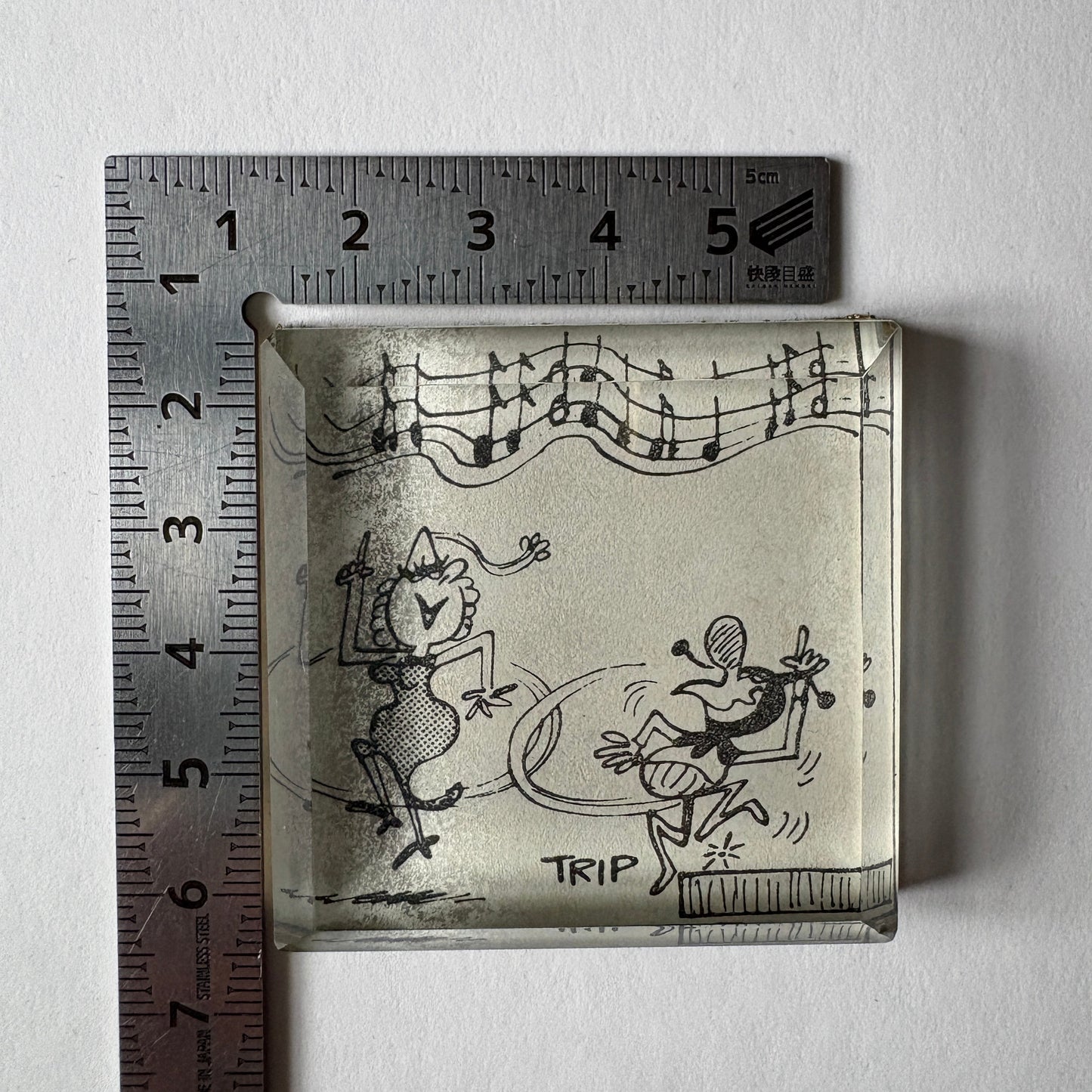 PostaFerma: Fermacarte in vetro – ritaglio originale da fumetto del 1977