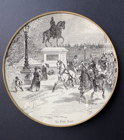 Shelfie in vetro diametro 12 cm con immagine originale del Pont Neuf a Parigi tratta da La Semaine des Familles del 1840, realizzato a mano a Milano.